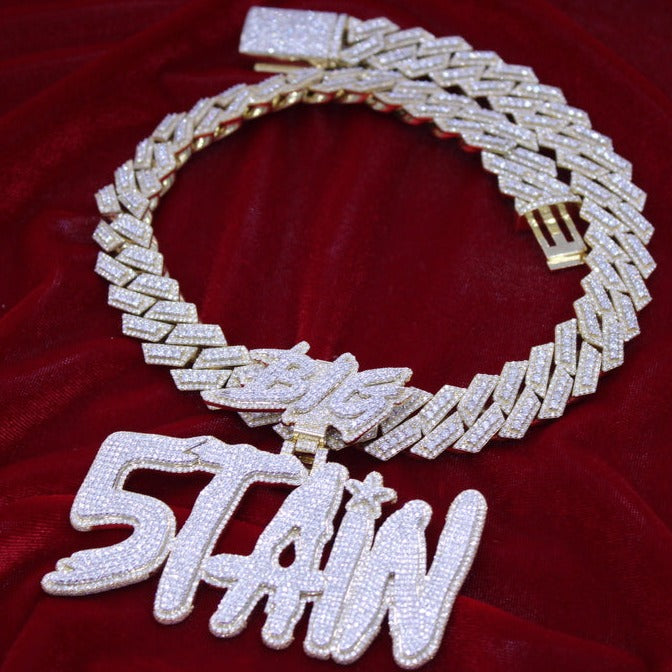 Custom Yellow Gold and White Gold "5tain" Name Pendant