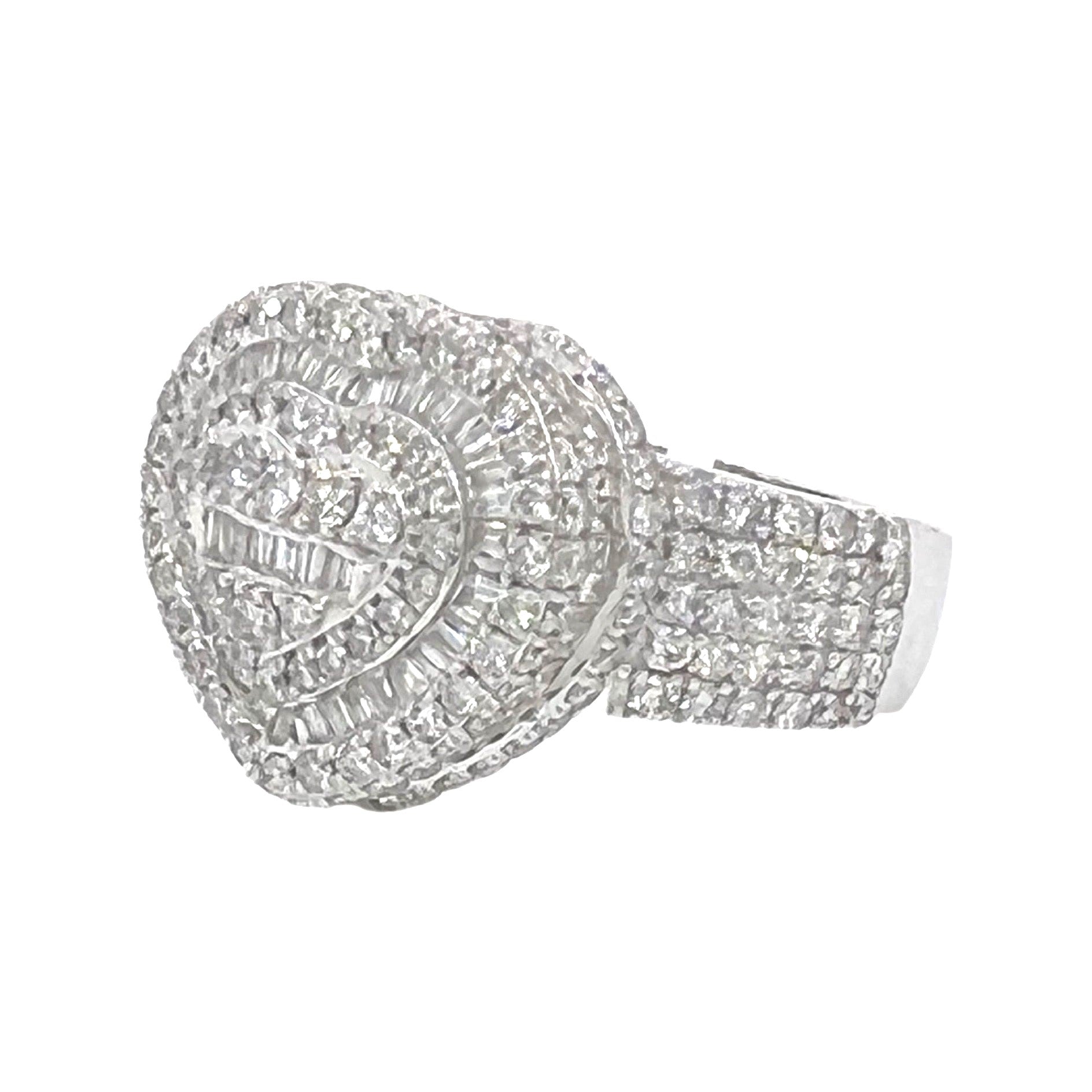 Unisex 14K White Gold 3D Heart Shape Baguette Diamond Ring 4.35 CT