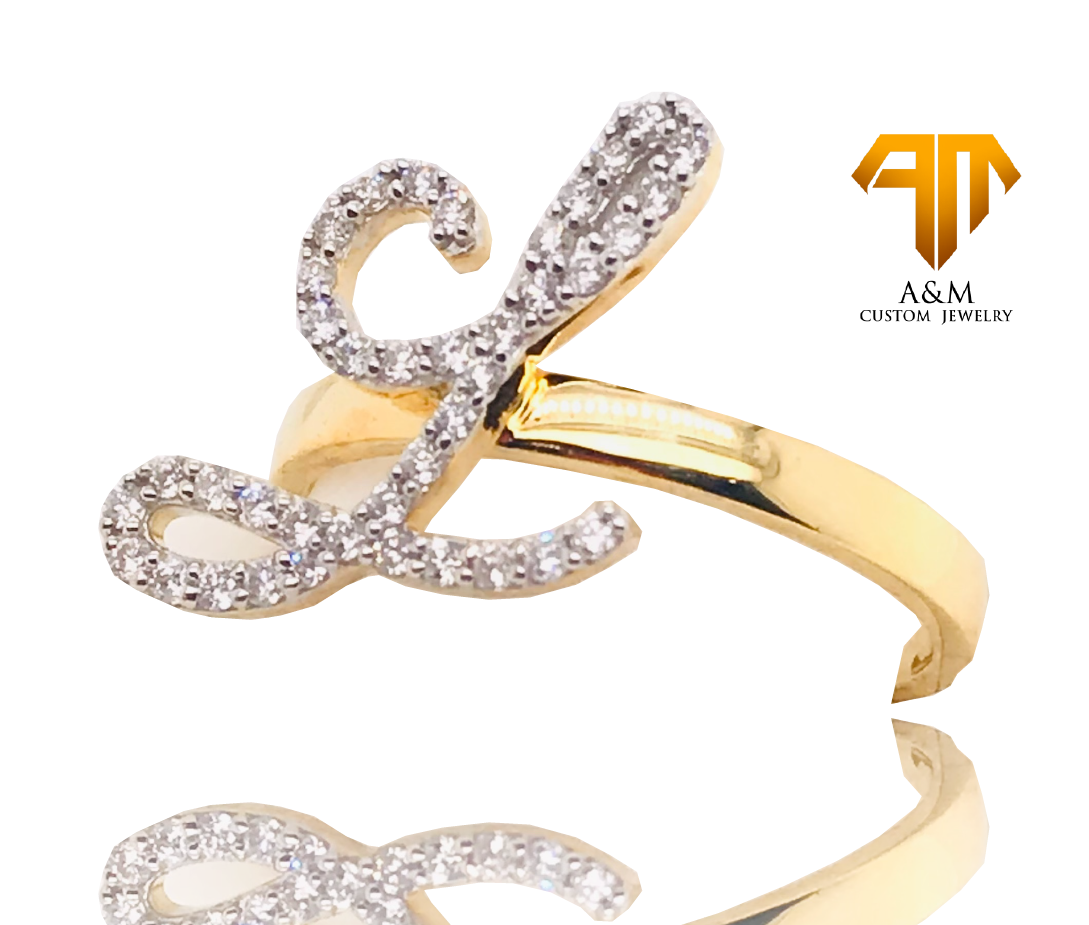 10 KT Yellow Gold Diamond Initial L Ring.